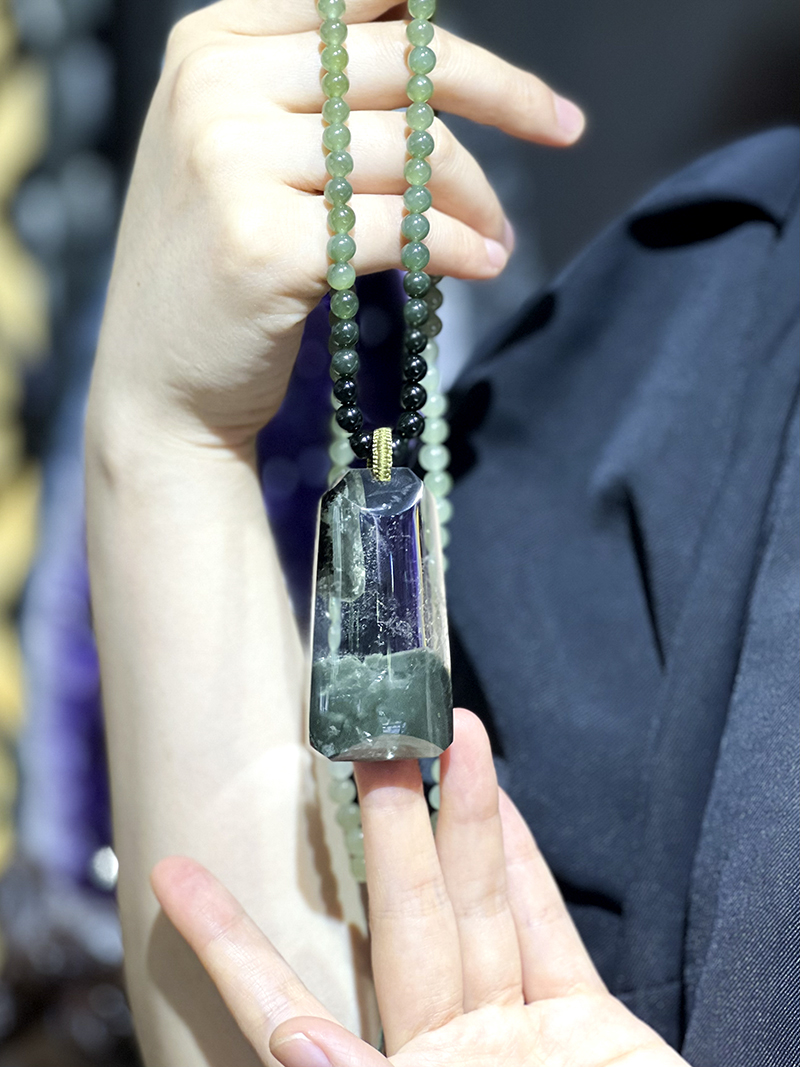 珍石轩天然绿幽灵平安牌链坠